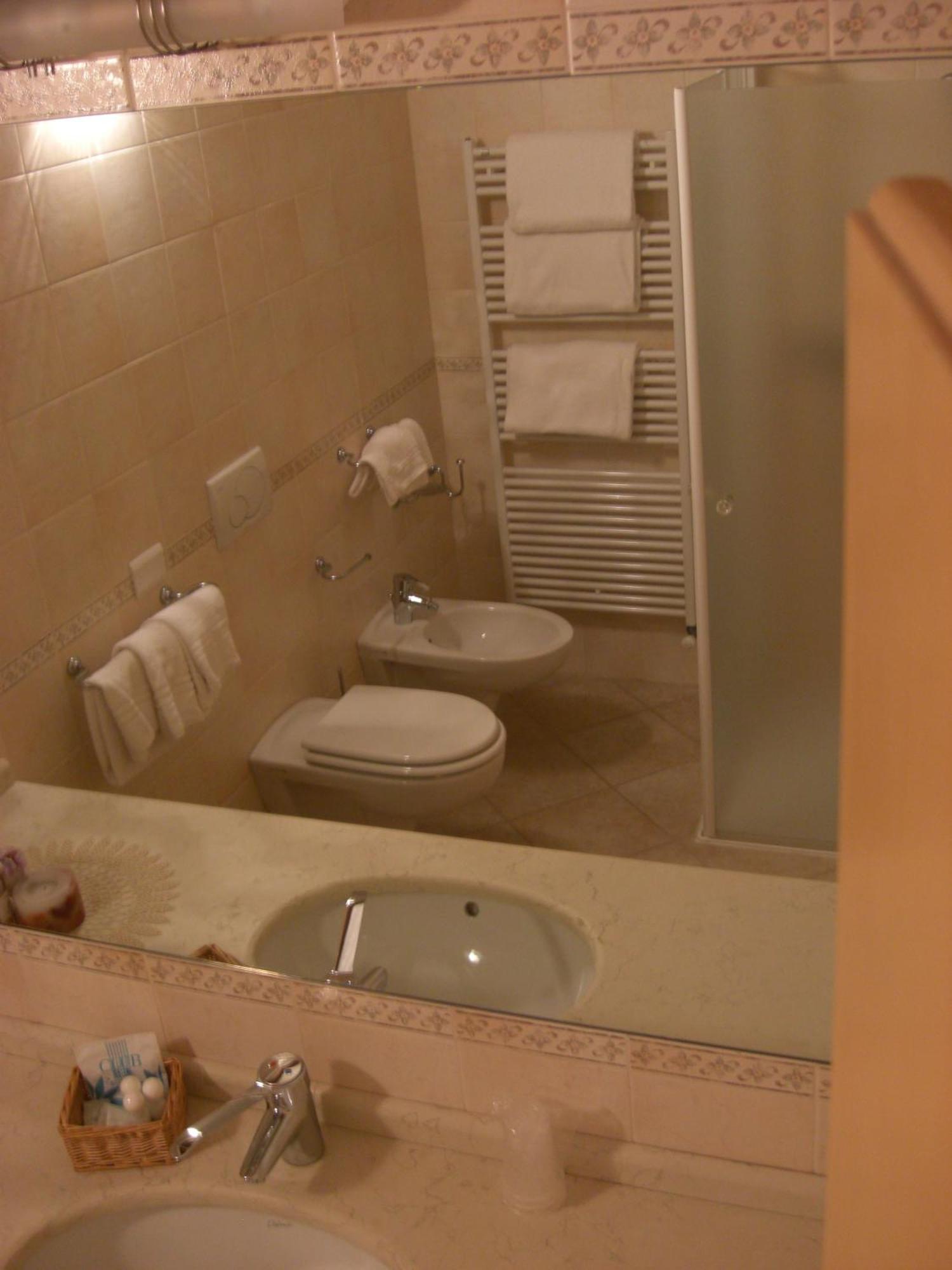 אנדלו Hotel Rosa Alpina מראה חיצוני תמונה